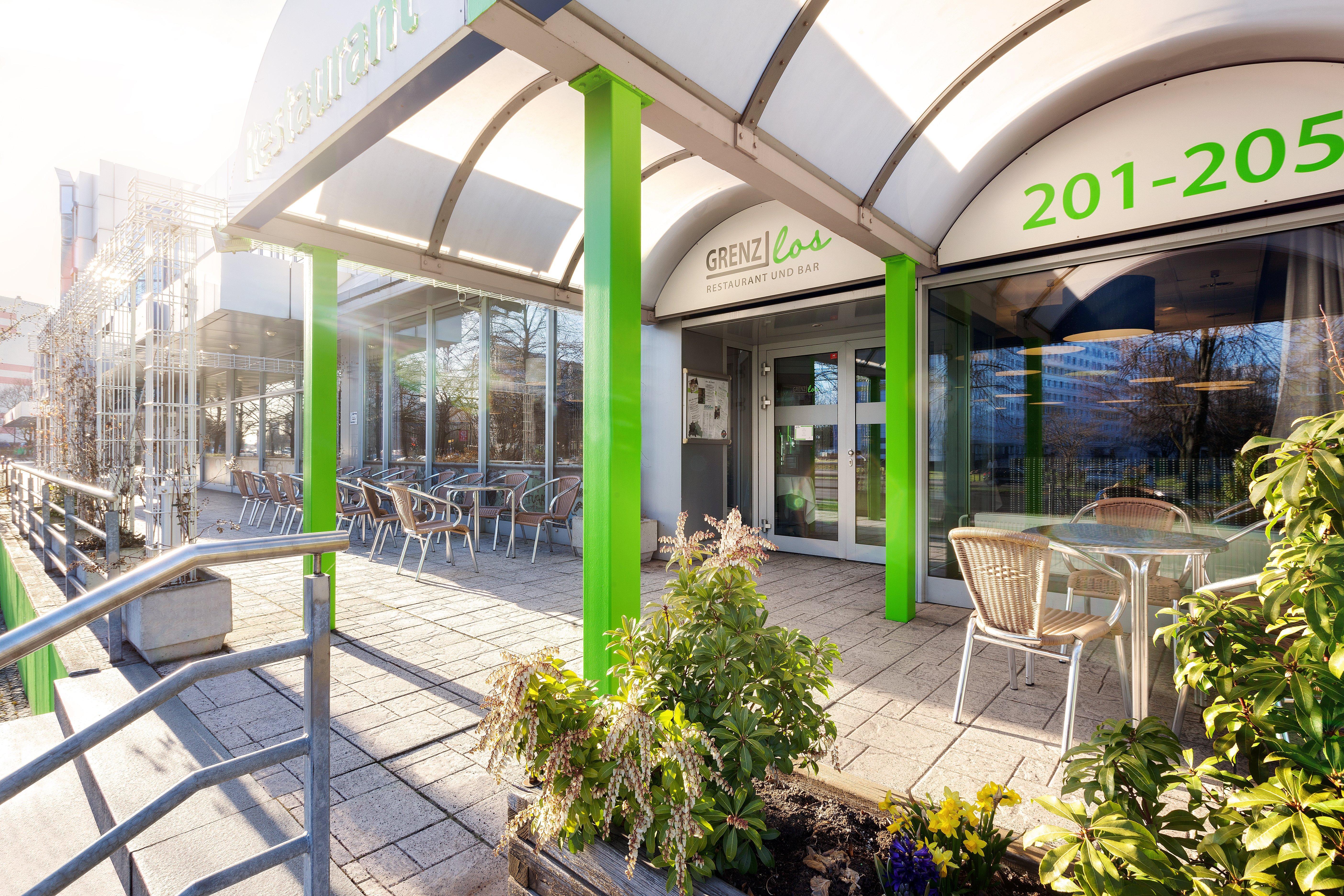 Holiday Inn Berlin City-East Landsberger Allee, An Ihg Hotel Berlim Exterior foto