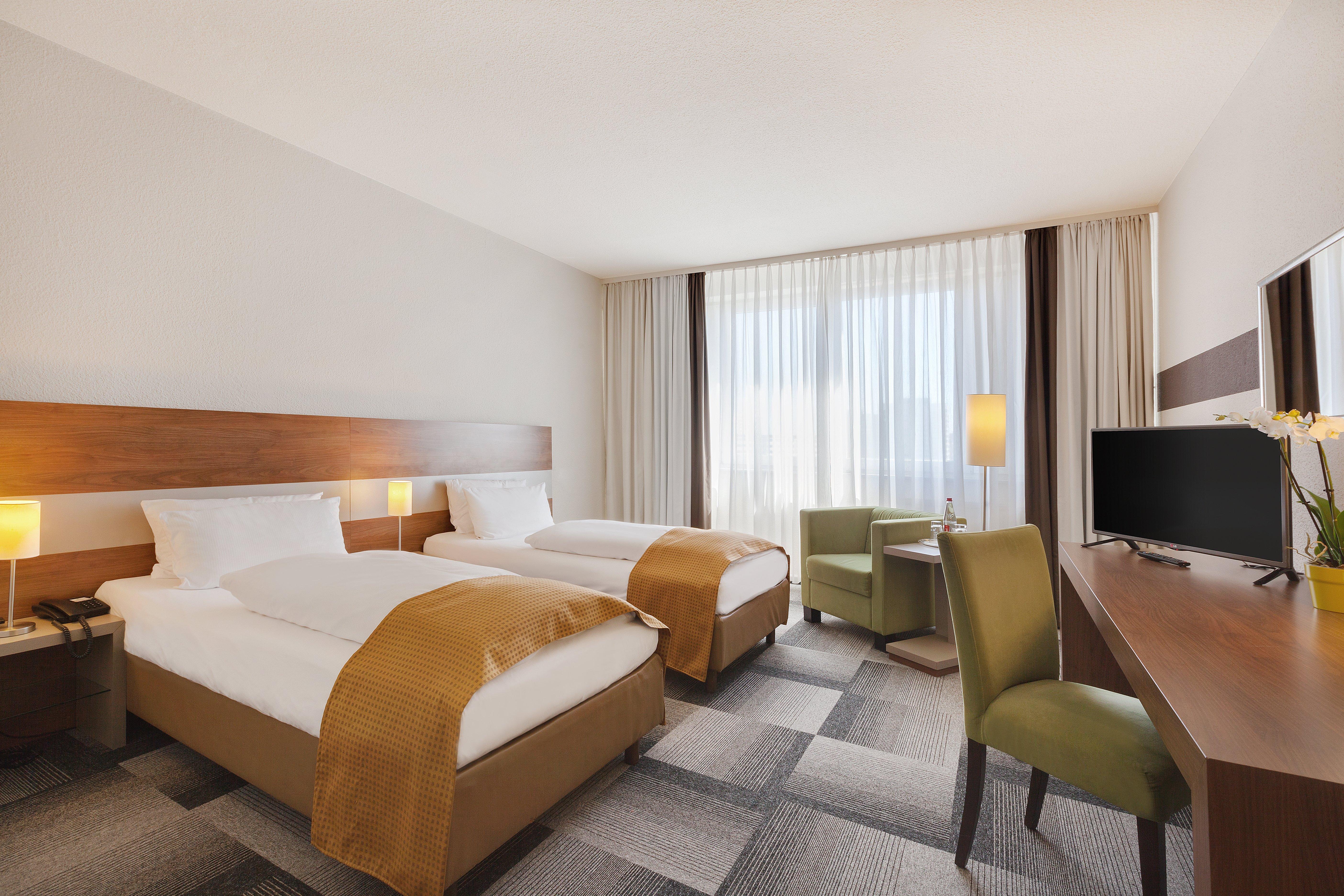 Holiday Inn Berlin City-East Landsberger Allee, An Ihg Hotel Berlim Exterior foto